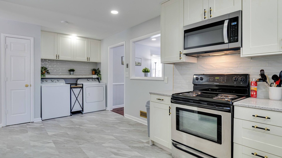Fishers House | Fishers Home w/Deck & Grill: Walk Downtown!