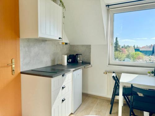 Liesing Apartment | Fitness & Free Parking Apartments