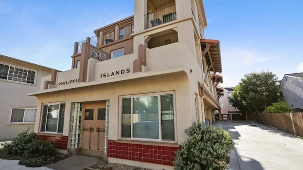 Downtown Cabin | Five minute walk to Pismo Beach!