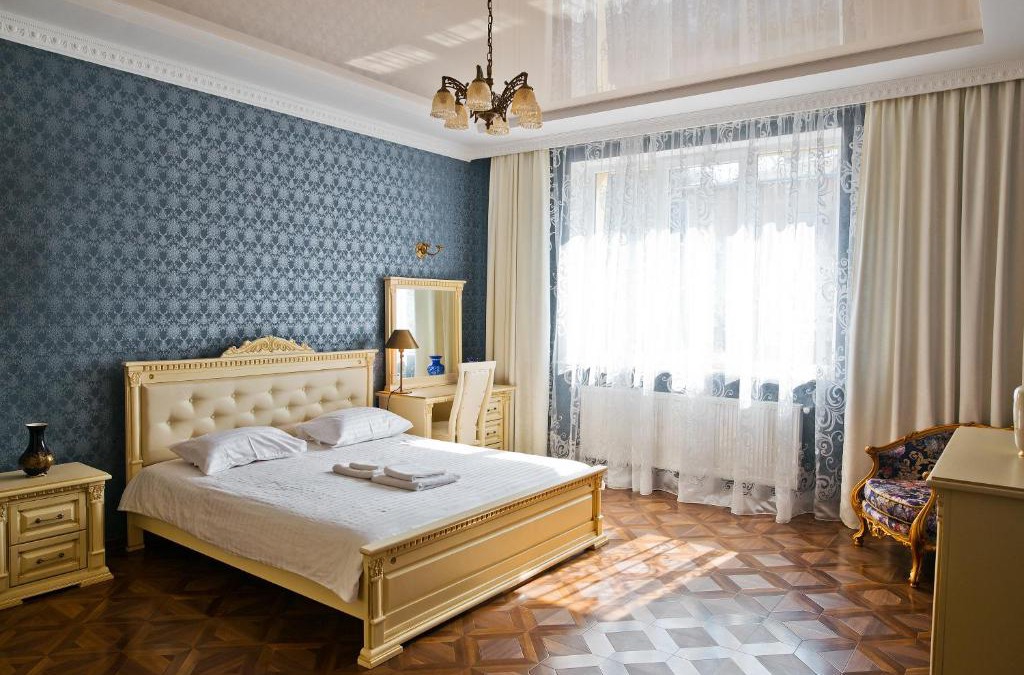 Yavory Apartment | Five Room Central Gorgeous Apartment with Garden
