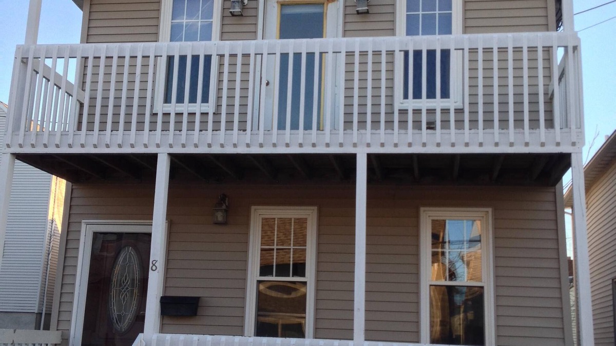 Sea Bright House | FIVE STAR HOME - Beach House with Beach Badges