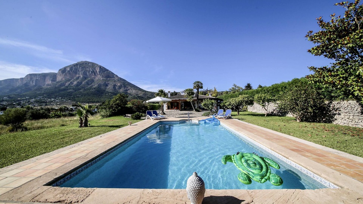 Javea Villa | Five stars reviews - Peaceful - Fantastic pool - Privacy & Long views