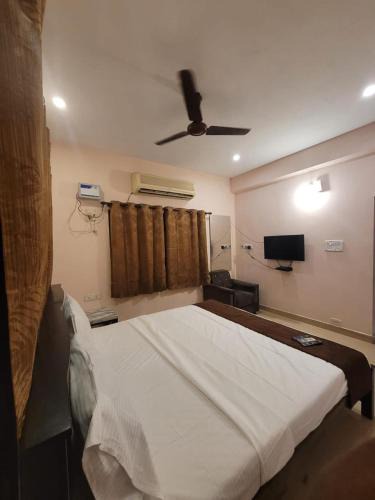 Vadapalani Apartment | Five stones By Earth Hotel Vadapalani