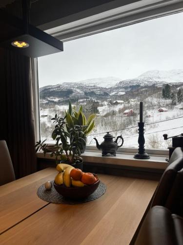 Sauda House | Fjord and mountains - everything close by!