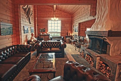 Breiddalsvik Villa | Fjordside Retreat Lodge