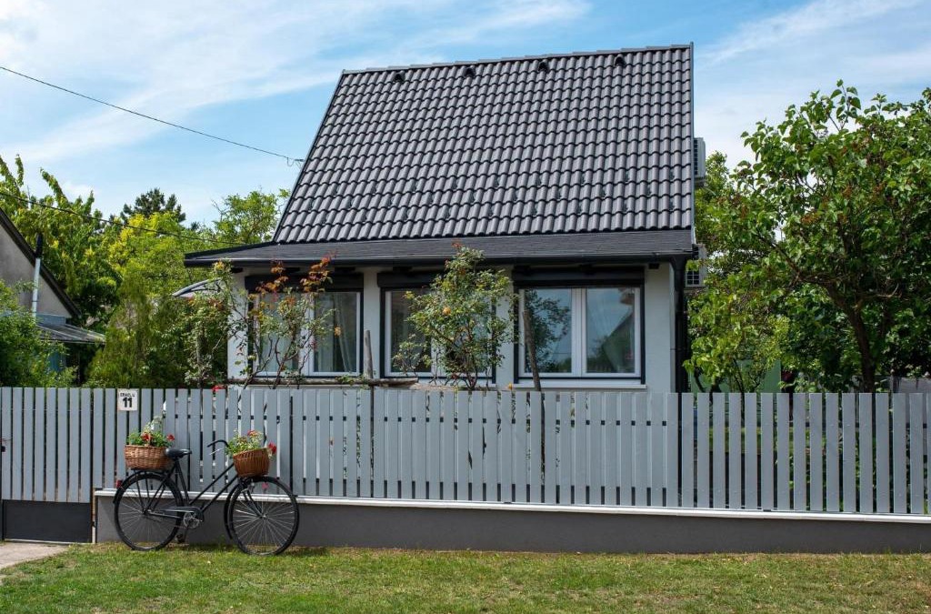 Balatonudvari Apartment | Flóra Apartman
