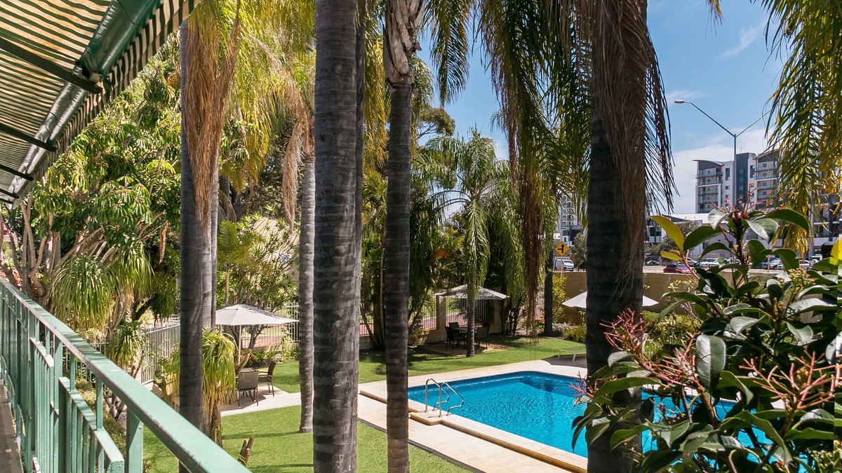 Rivervale Hotel | Flag Motor Lodge