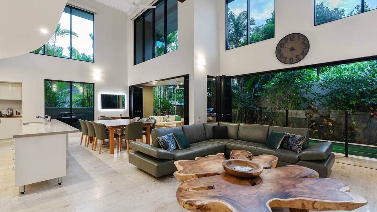 Port Douglas Villa | Flagstaff Pavillion A Lush Subtropical Paradise
