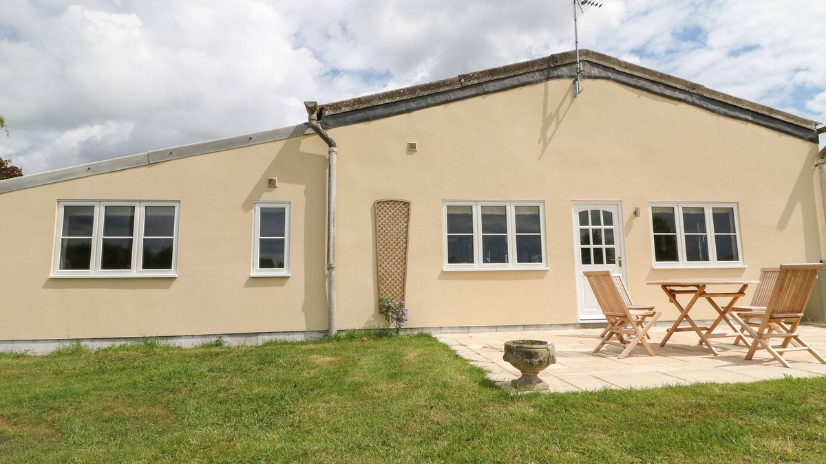 Condicote Cottage | FLAGSTONE COTTAGE, character holiday cottage in Stow-On-The-Wold