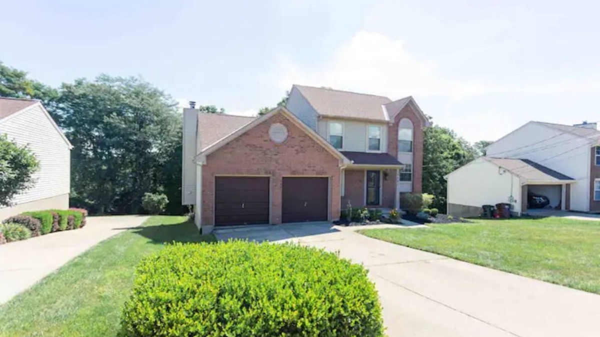 Cutler Bay House | Flagstone Oasis, Modern 4BR , W/Game Room