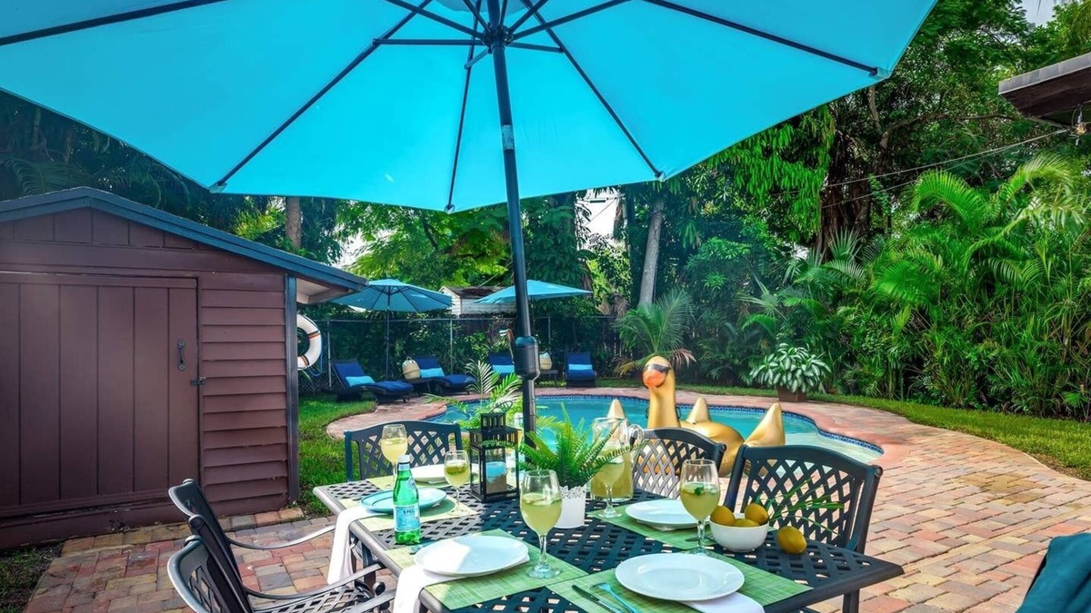 Flamingo Parks House | ⭐Flamingo Park ⭐Pool I Playground I Close to Beach I Walk to Restaurants