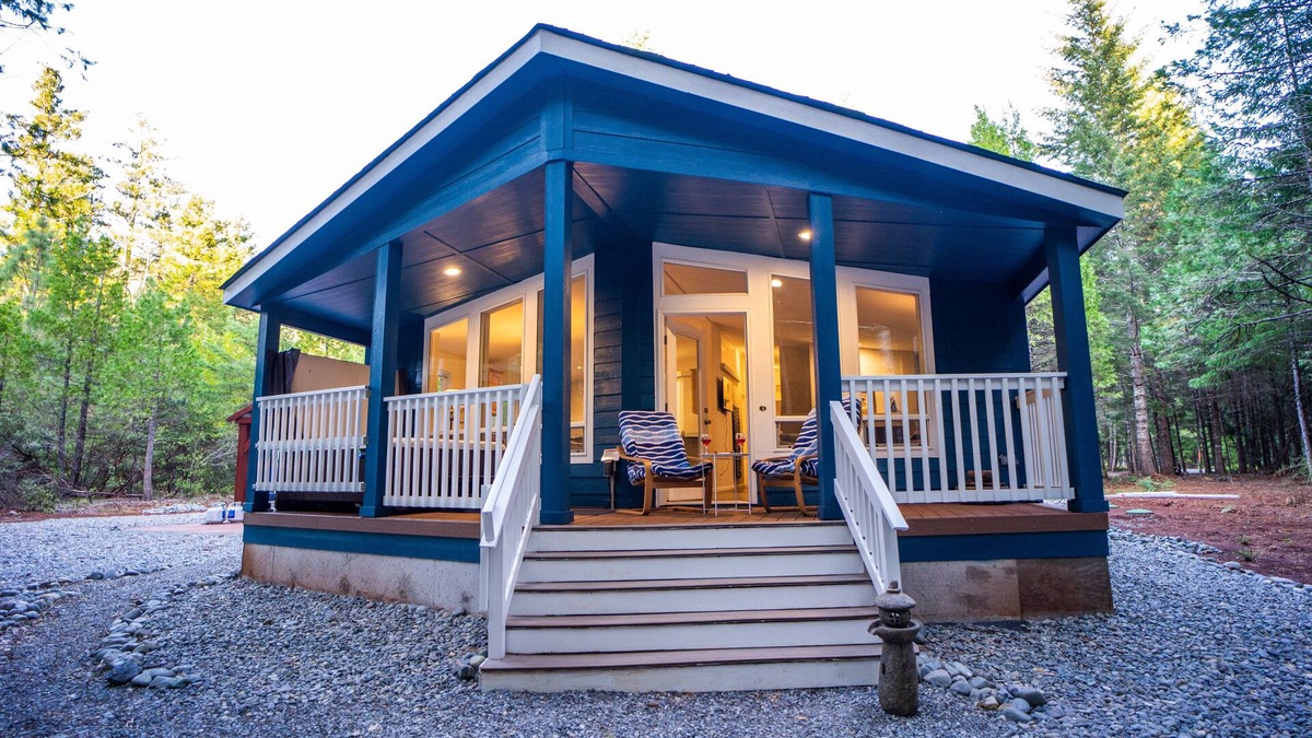 Gasquet House | Flash deal now! Hot tub in the crisp air!