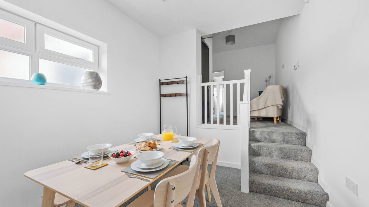 Lower Wick Apartment | Flat 1 - close to shops with parking