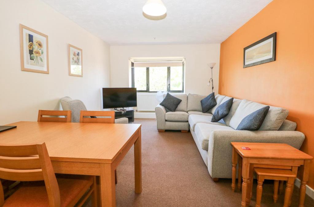 Littlehampton House | Flat 33 - Marine Court