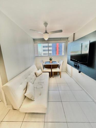 Loteamento Oceania II Apartment | Flat com 2 Qts próx a praia, shoppings, mercados, restaurantes e padarias