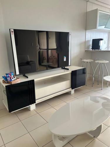 Plano Diretor Sul Apartment | Flat completo no centro.