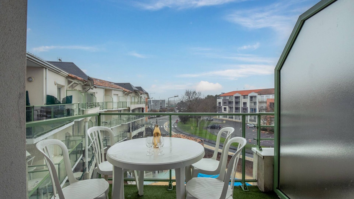 Les Sables d'Olonne Apartment | Flat for 4 - Pool - In the heart of La Chaume