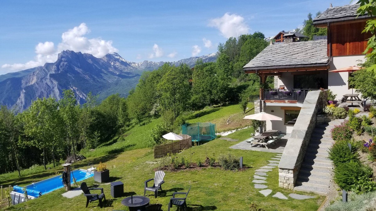 Valmeinier Apartment | FLAT GROUND FLOOR OF 110 M2 CHALET FOR 12 PEOPLE