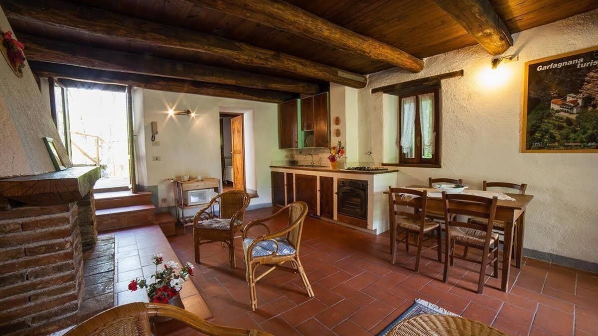 Vergemoli Apartment | Flat 'Huts 3' with water view