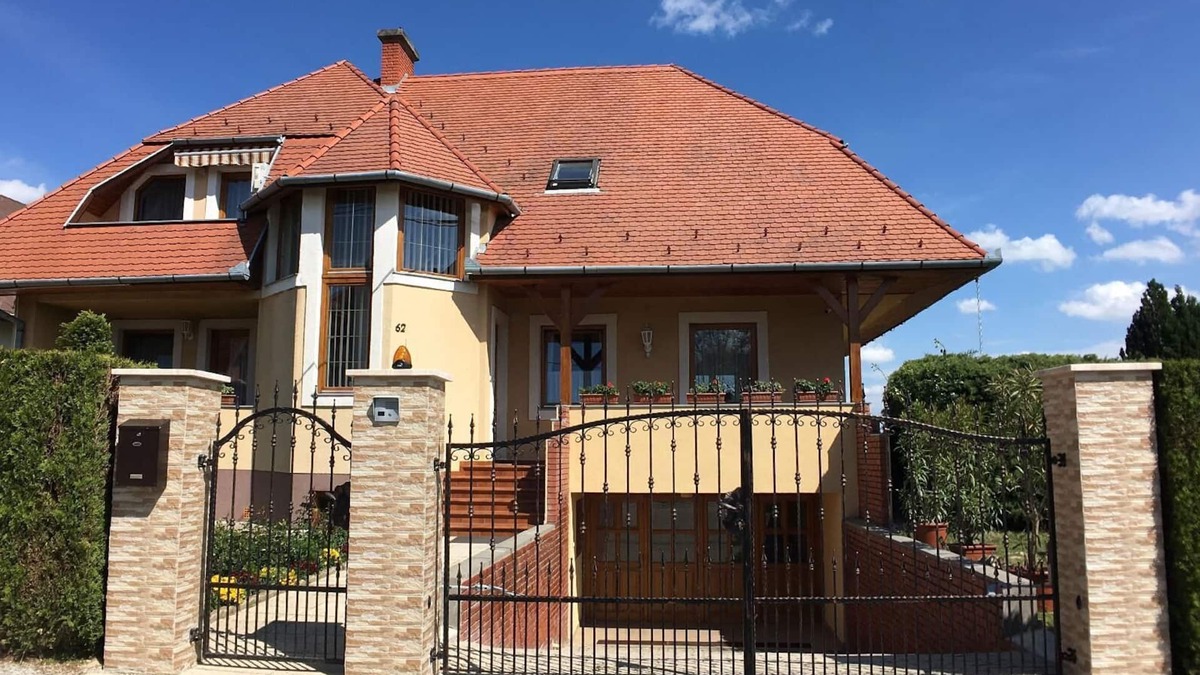 Heviz Apartment | Flat in Hévíz with private balcony