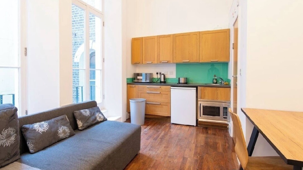 Royal Borough of Kensington and Chelsea Apartment | Flat in Kensington