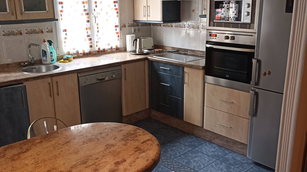 Las Campas y San Claudio Apartment | FLAT IN OVIEDO WITH PARKING