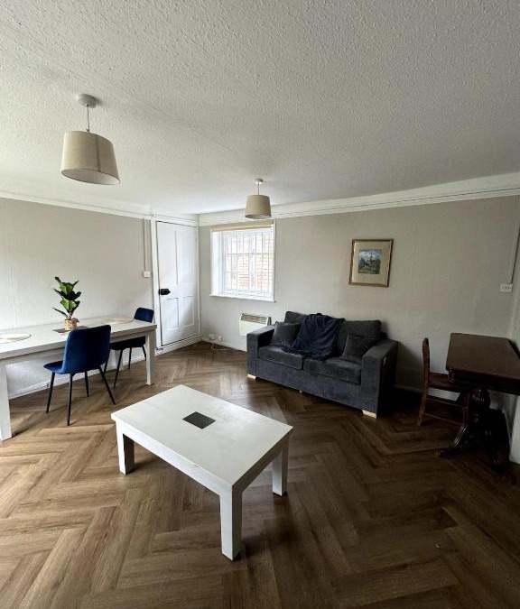 Salisbury Apartment | Flat in Salisbury City Central