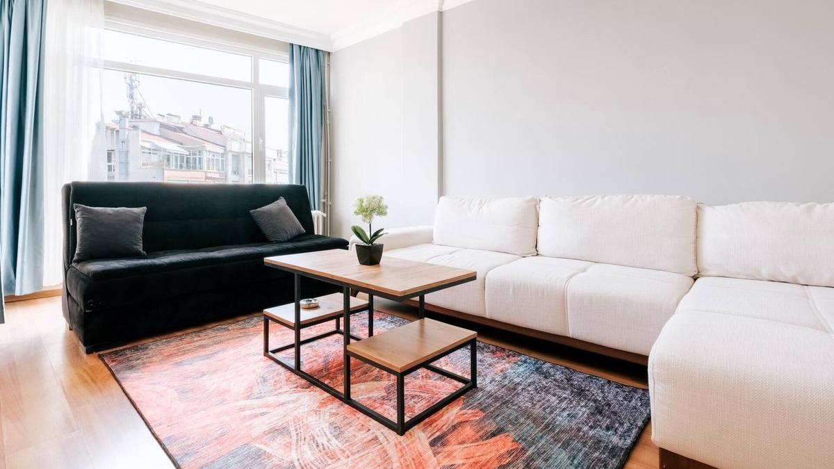 Moda Apartment | Flat w Balcony 3 min to Moda, 7 min to Bull Statue