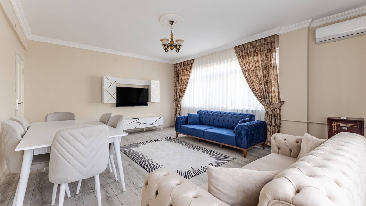 Merter Apartment | Flat with Balcony 3 min to Public Transportation