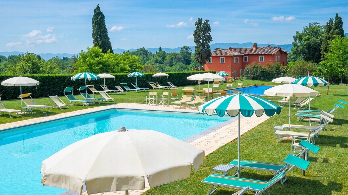 Reggello House | Flat with furnished porch, Wi-Fi, A/C, 2 pools, stunning quiet location.Chianti
