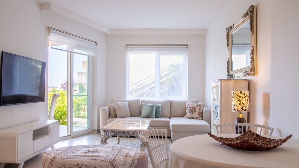 Sogucak Apartment | Flat with Pool and Garden 1 min to Golf Club