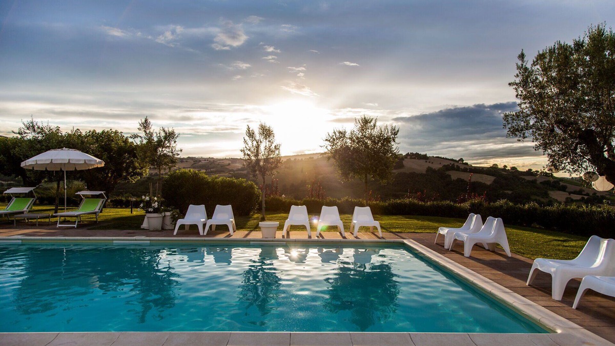 Fossombrone Other | Flat with pool for 4 persons