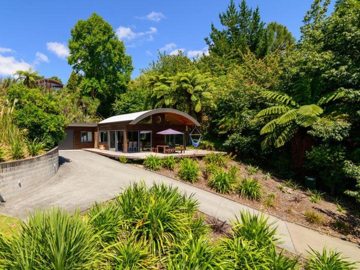 Lake Tarawera House | FlaxWater Lake Tarawera