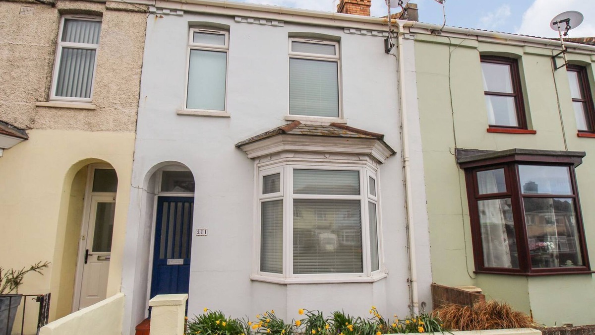 Wyke Regis Cottage | FLEET BREEZE, pet friendly, country holiday cottage in Wyke Regis