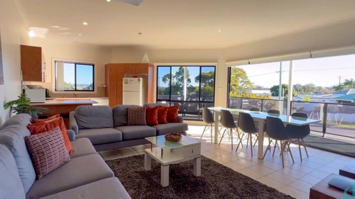 Belmont House | Flexi 3 two storey home close to 16 footers