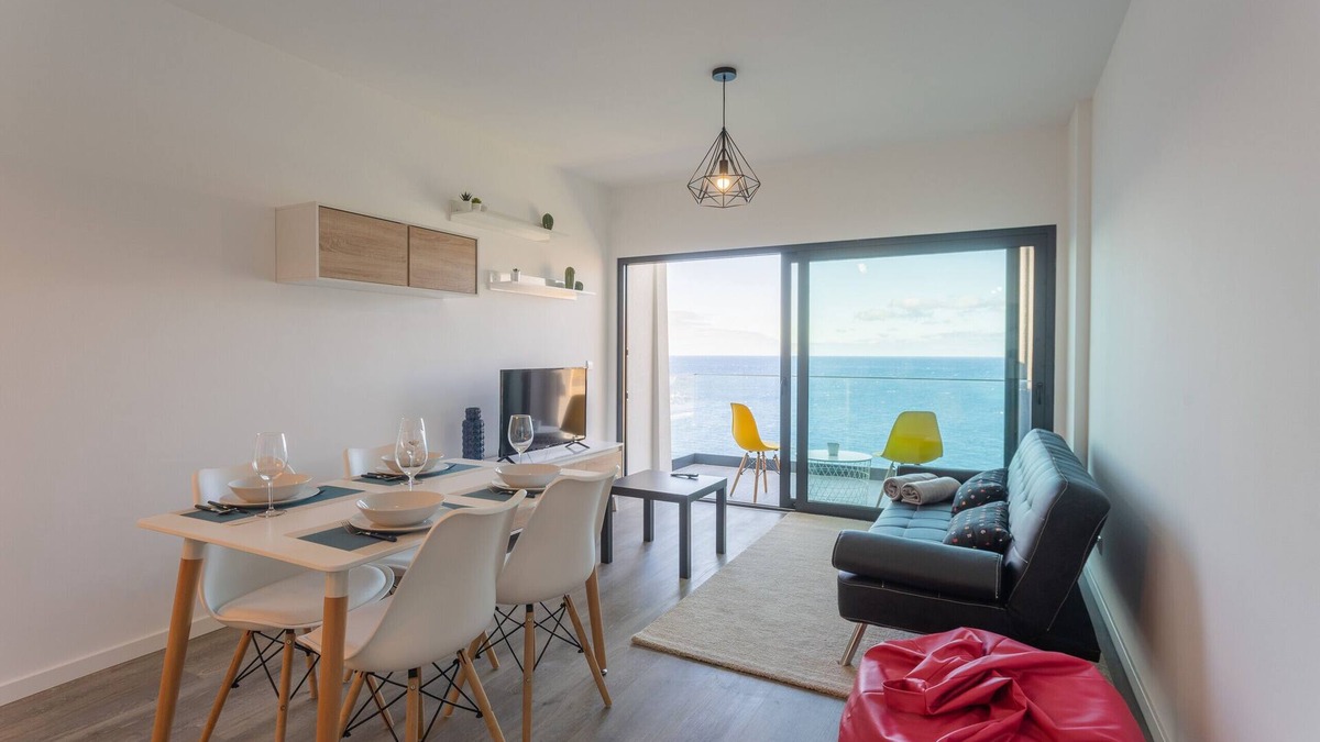 Gaula Apartment | FLH Fantastic Ocean View with Balcony