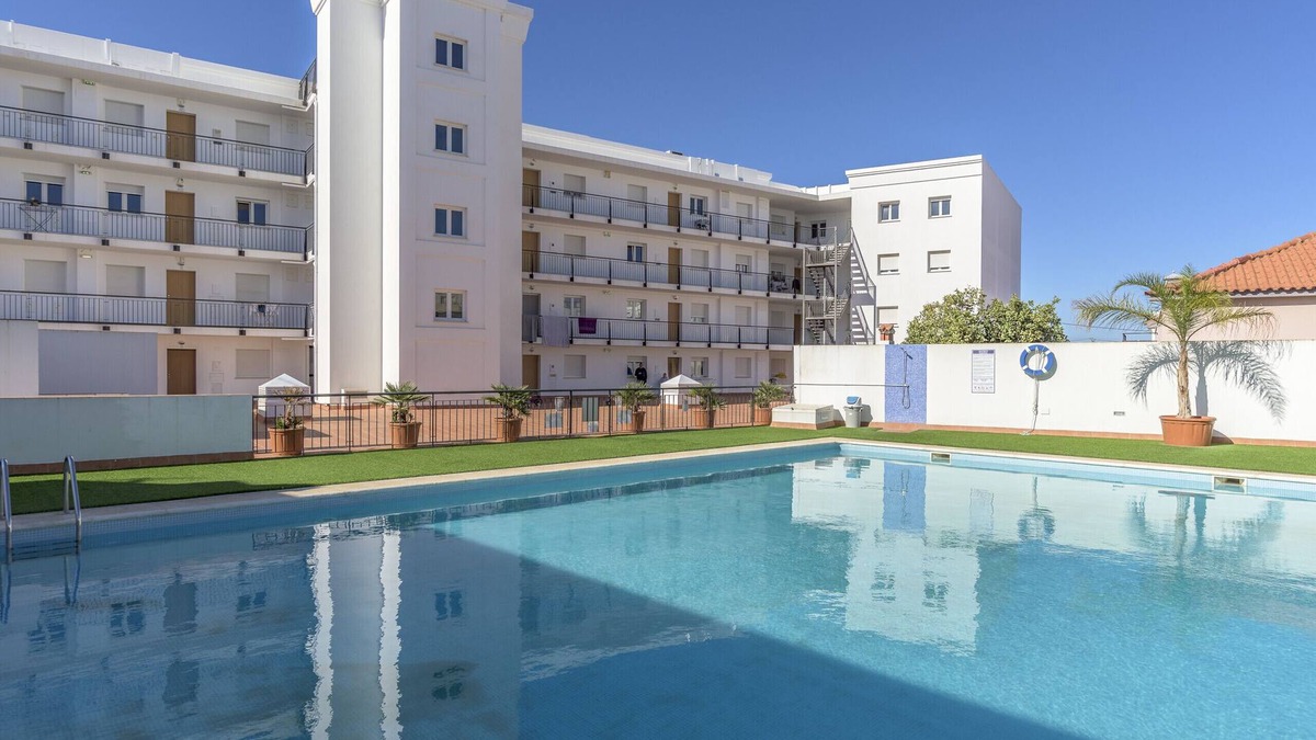 Vila Real Santo Antonio Apartment | FLH Vila Real Santo António Flat with Pool