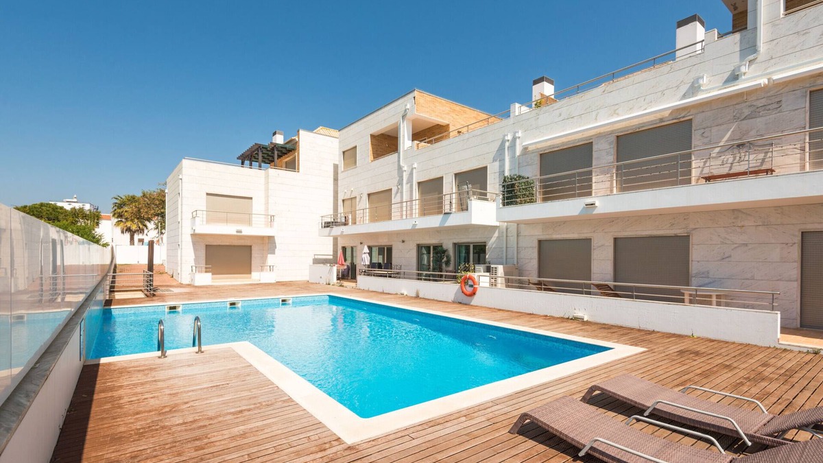 Santa Luzia Apartment | FLH Santa Luzia Flat with Pool