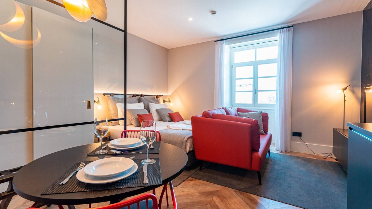 Old Town Apartment | FLH Viola Market Studio III