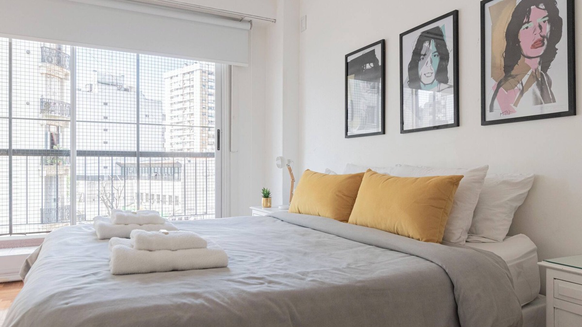 Balvanera Apartment | Fliphaus + Cordoba 2506 - 3 Bd Facultad Medicina