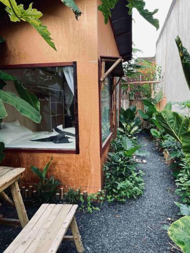 Ninh Kieu House | Floating market cabin
