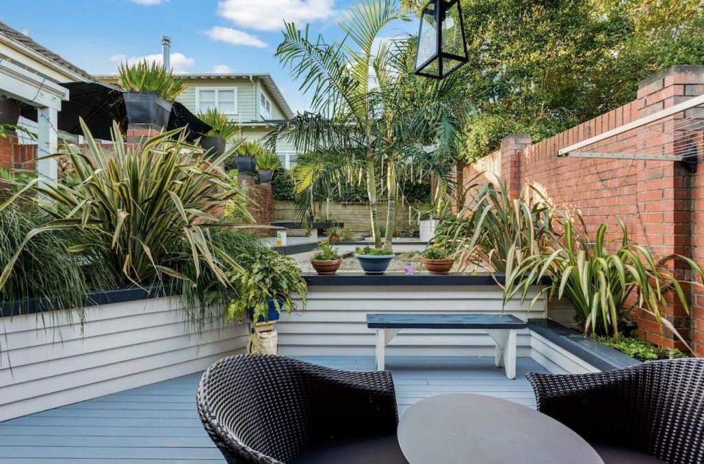 Epsom House | Flora and Fauna Unit with garden and deck