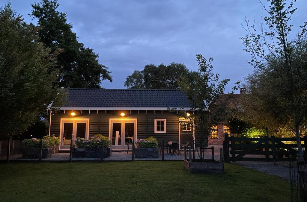 Landsmeer Bed & Breakfast | Flora’s B&B