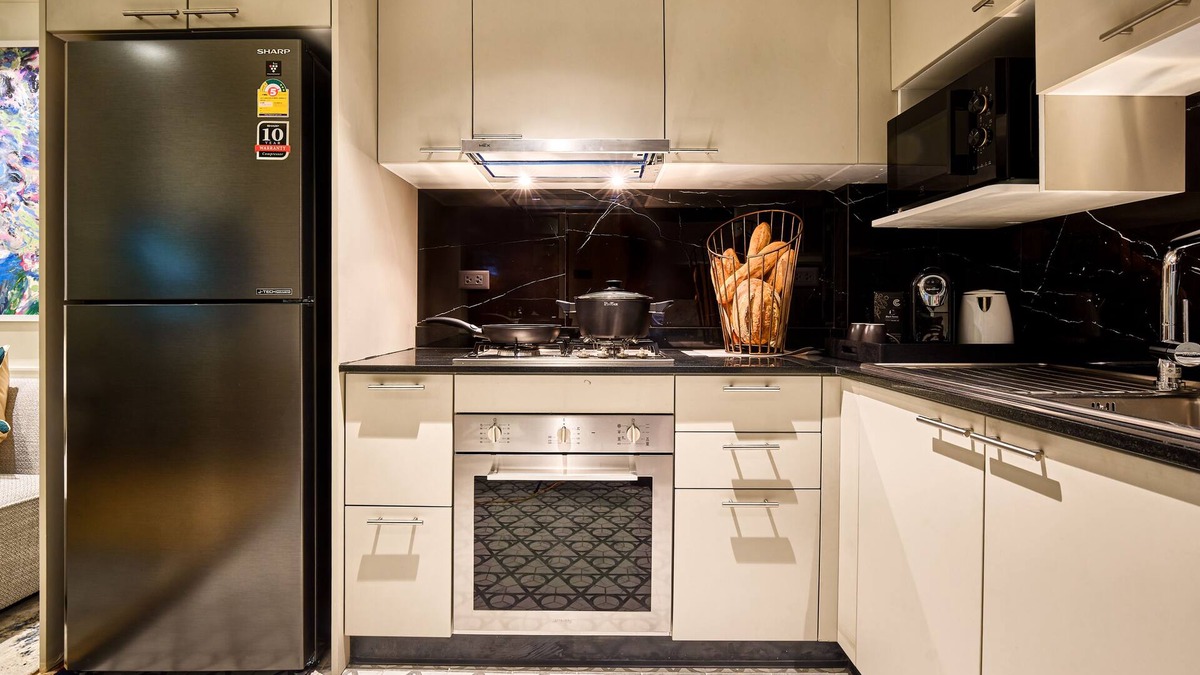 Khlong Toei Nuea Apartment | Floral Court Hotel & Residence Sukhumvit 13