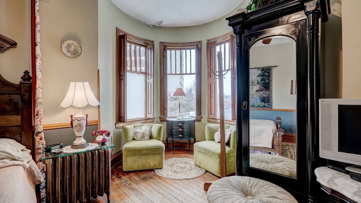 Midtown Bed & Breakfast | Florence Victorian Home