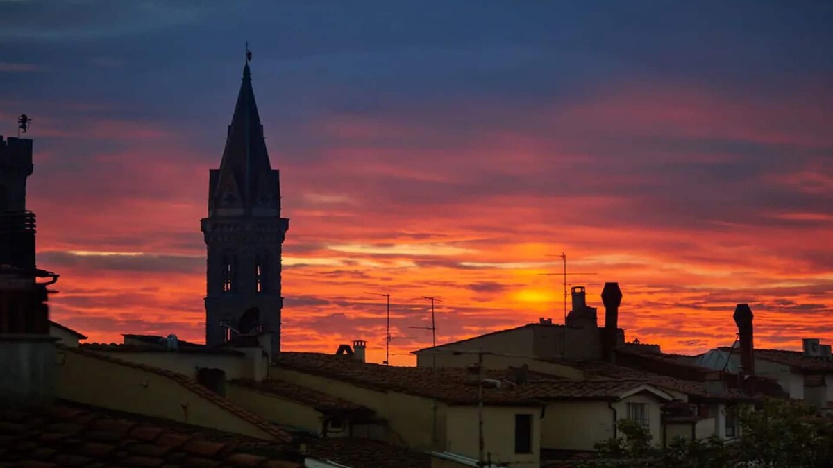 Verona City Centre Apartment | FLORENTINE PENTHOUSE FILLED WITH OLD WORLD CHARACTER AND A DREAM VIEW OF DOUMO