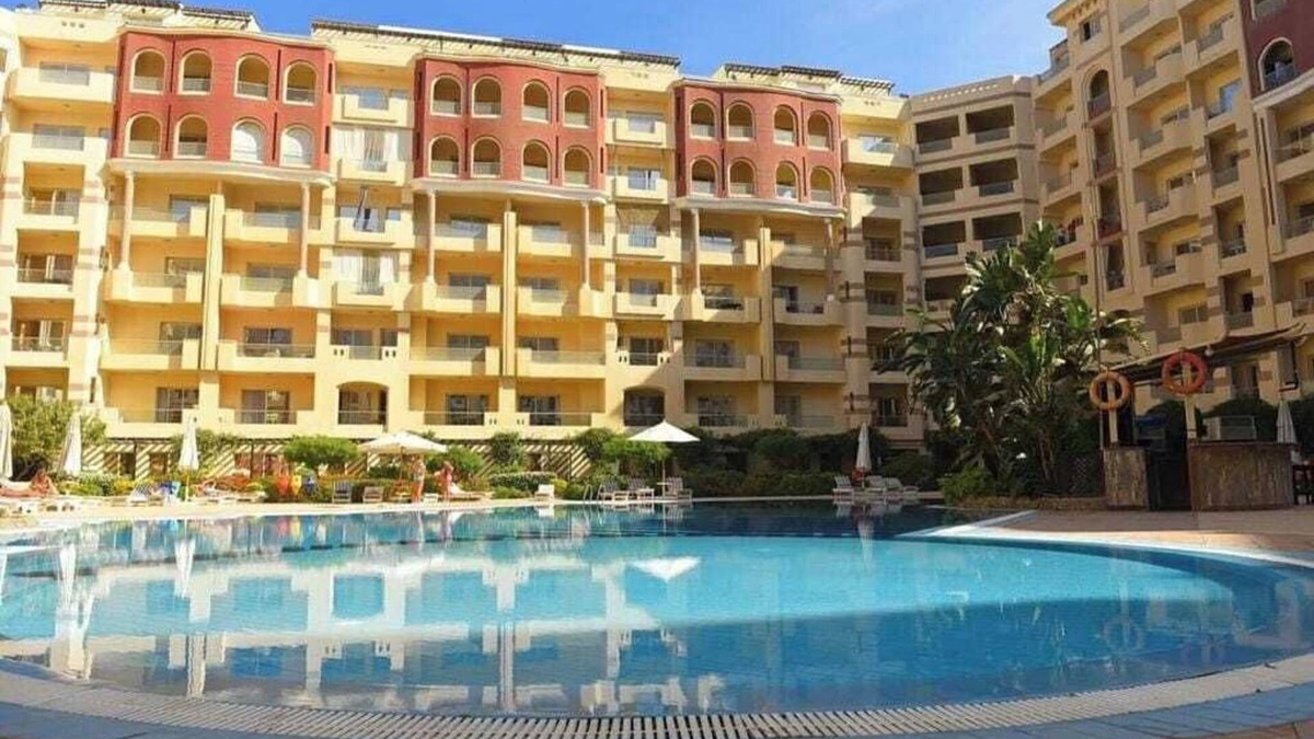 Corniche Road-Dahar Ski Chalet | Florenza Khamsin with WiFi, Hurghada