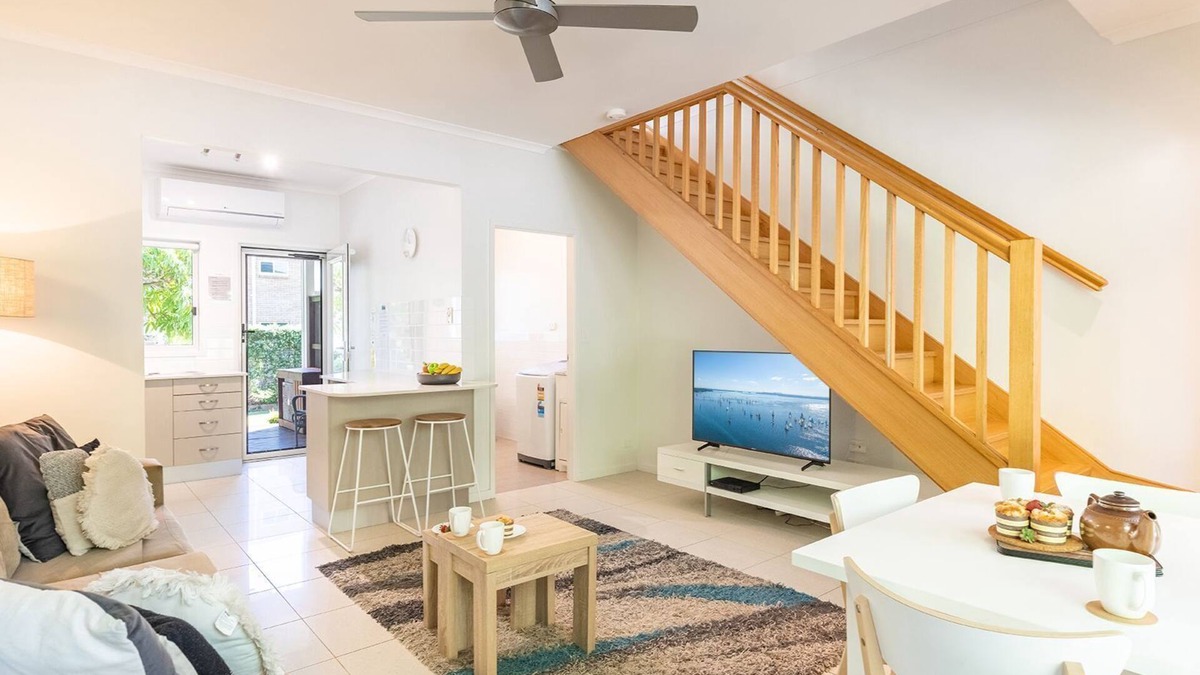 Shoal Bay House | Florida, 1/5 Lillian Street - 2 min walk to beach, shops & restaurants