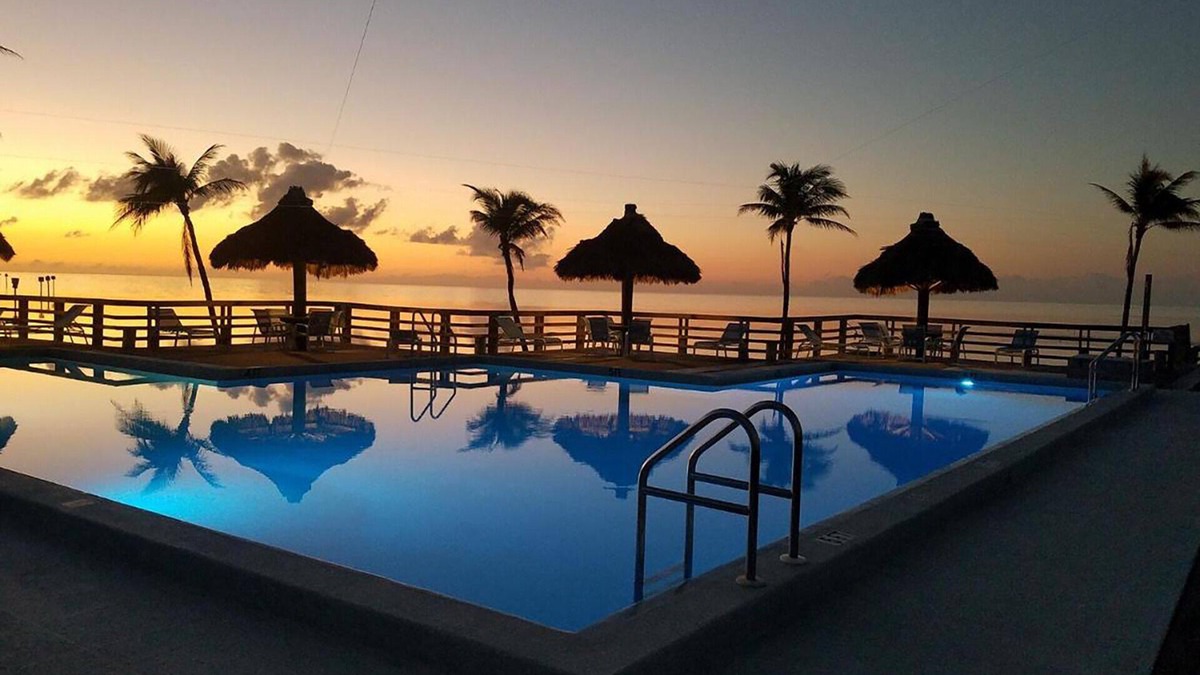 Lower Matecumbe Beach Condo | Florida Keys Spacious 1 BR with 2 Balconies Pool view