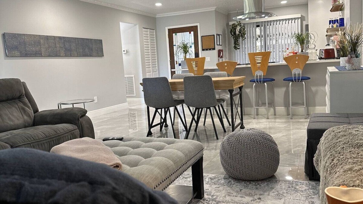 Survey Creek Villa | Florida Vacation Villa with hot tub